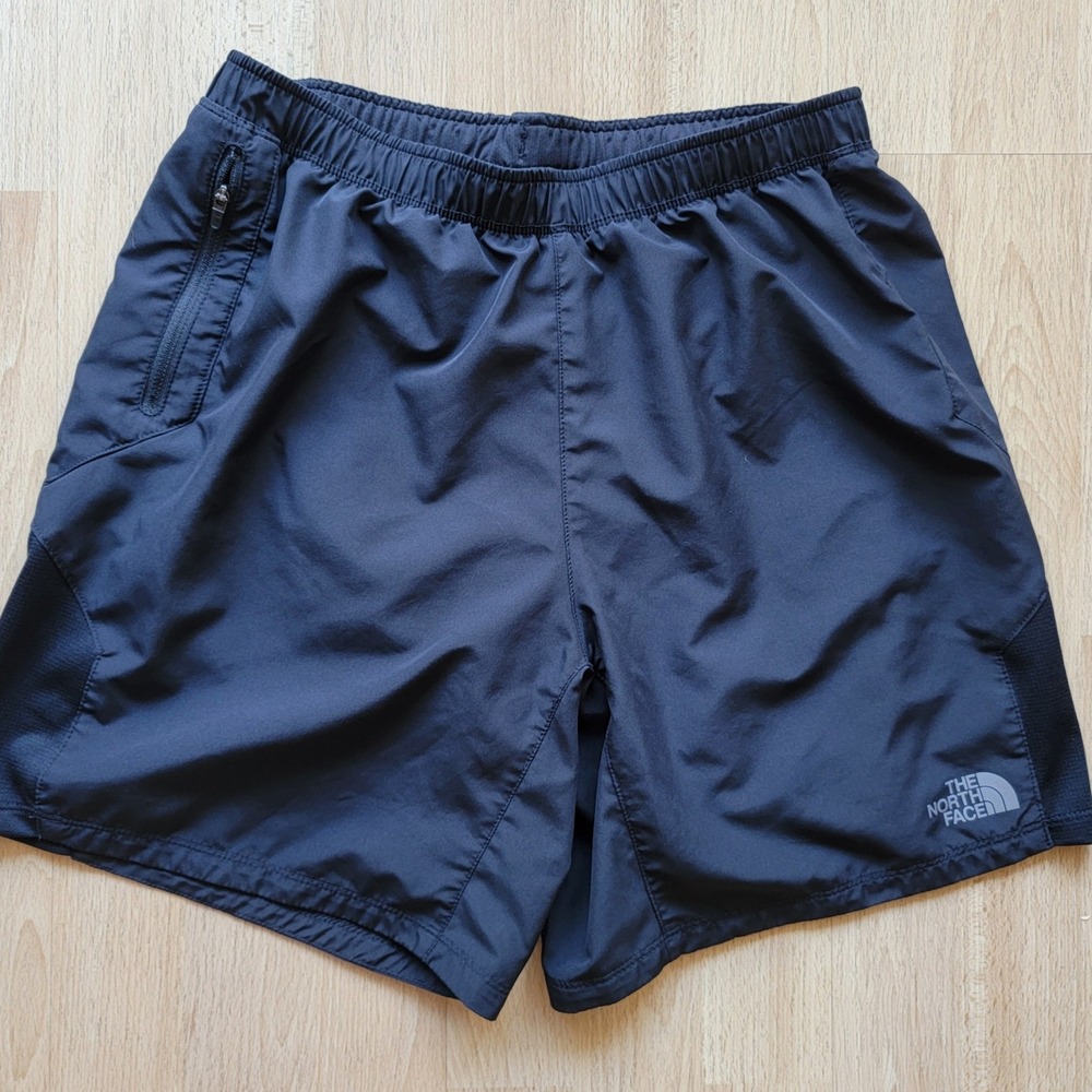 The North Face Men's Lined Navy Athletic Shorts in EXCELLENT condition